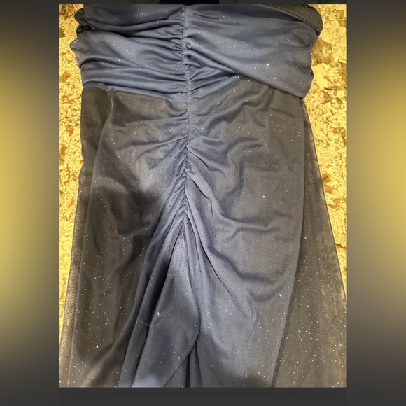 Dress - Picture 4 of 4